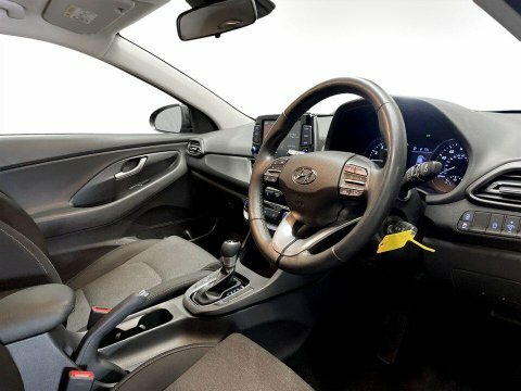Hyundai I30 Hatchback Red #12