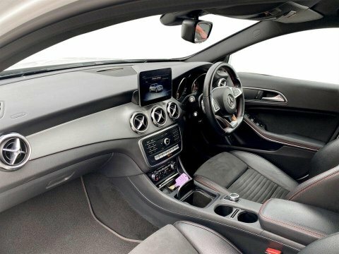 Mercedes-Benz GLA Class 2021 71 1.3 #15