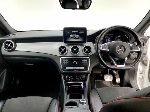 Mercedes-Benz GLA Class 2021 71 1.3 #19