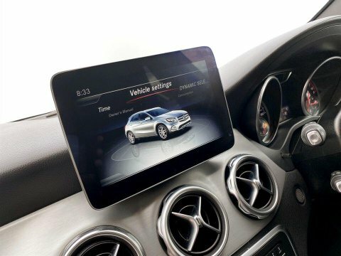 Mercedes-Benz GLA Class 2021 71 1.3 #16