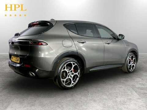 Alfa Romeo Tonale Hatchback Veloce  #7