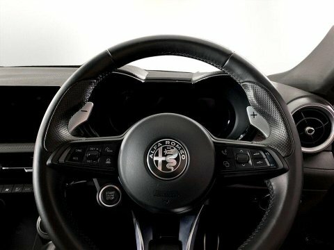 Alfa Romeo Tonale Hatchback Veloce  #13