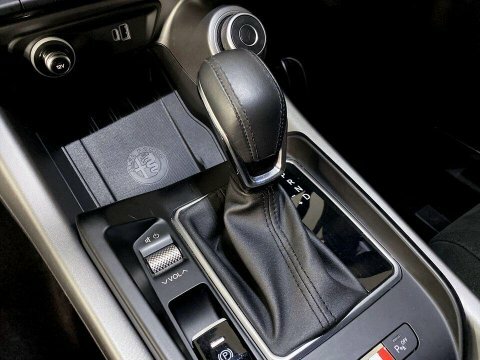 Alfa Romeo Tonale Hatchback Veloce  #17
