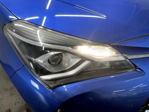 Toyota Yaris 1.5 Hybrid Dynamic Cvt  #9