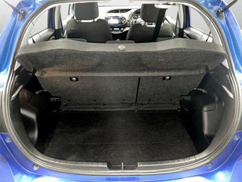 Toyota Yaris 1.5 Hybrid Dynamic Cvt  #21