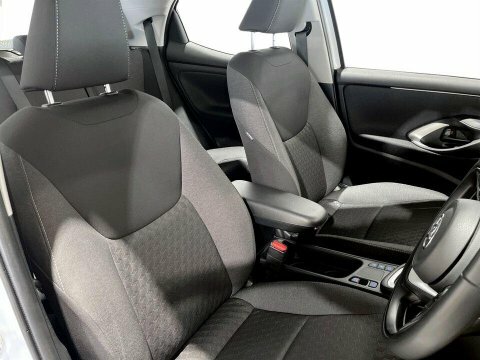 Toyota Yaris Hatchback  #11
