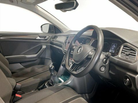 Volkswagen T-Roc 2019 69 1.5  #23