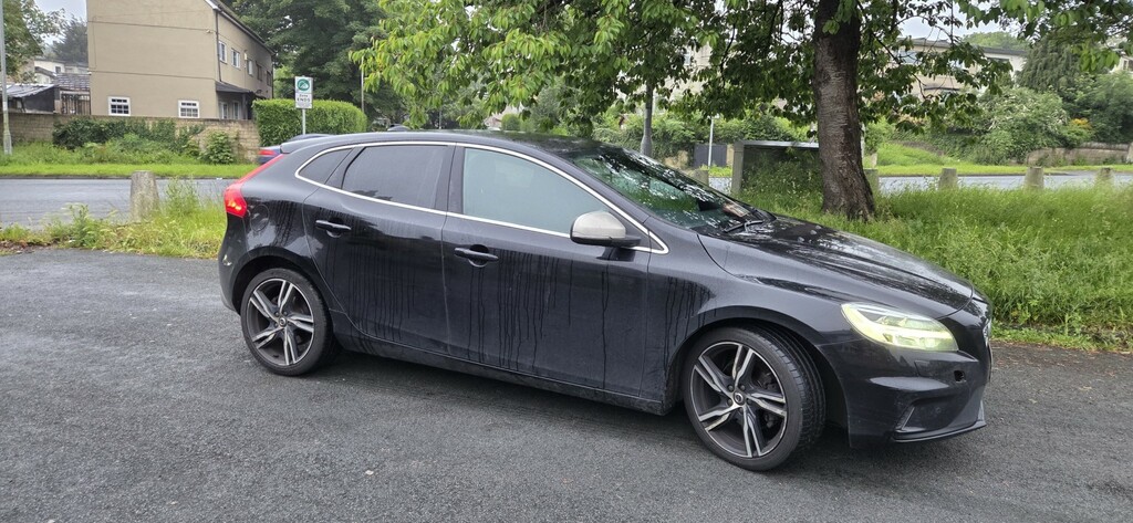 Volvo V40 2.0 R-design Pro T2 Black