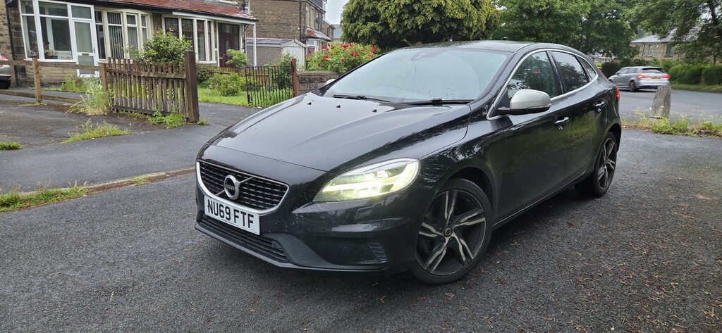 Volvo V40 2.0 R-design Pro T2 Black #4