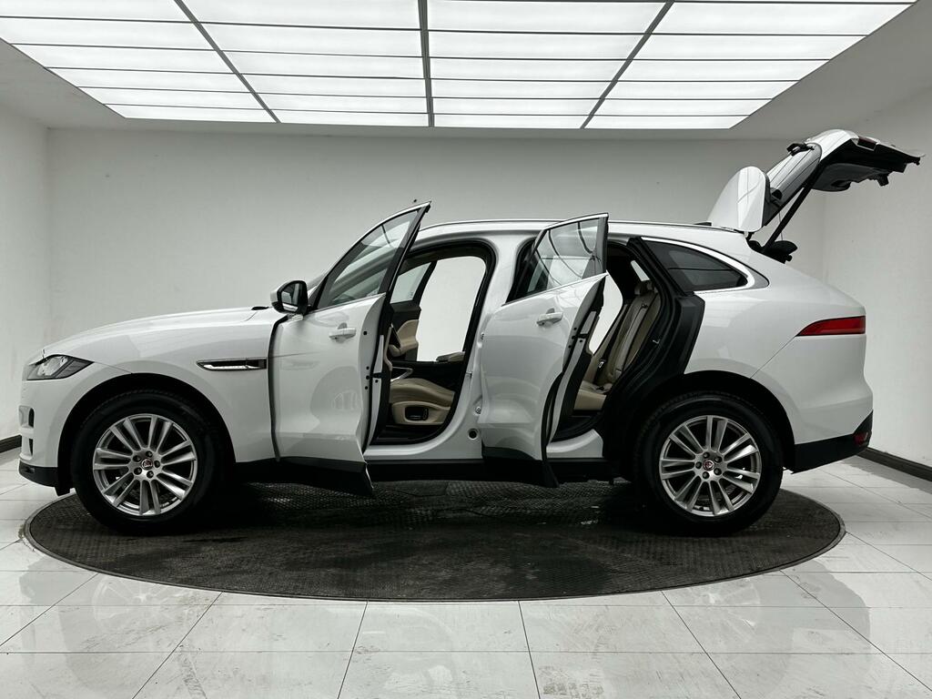 Jaguar F-Pace 2.0 D180 Portfolio Suv Awd Euro 6 CU68YDY White #4
