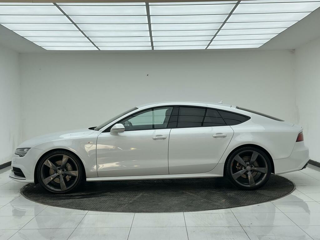 Audi A7 Black Edition White #4