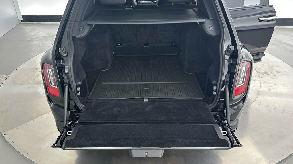 Rolls-Royce Cullinan Black Badge Black #39