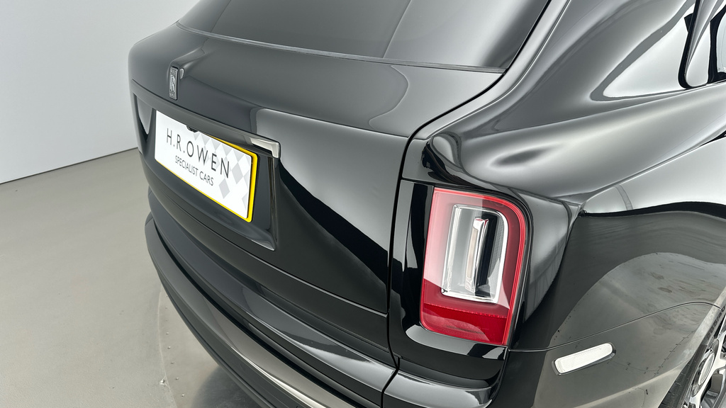 Rolls-Royce Cullinan Black Badge Black #19