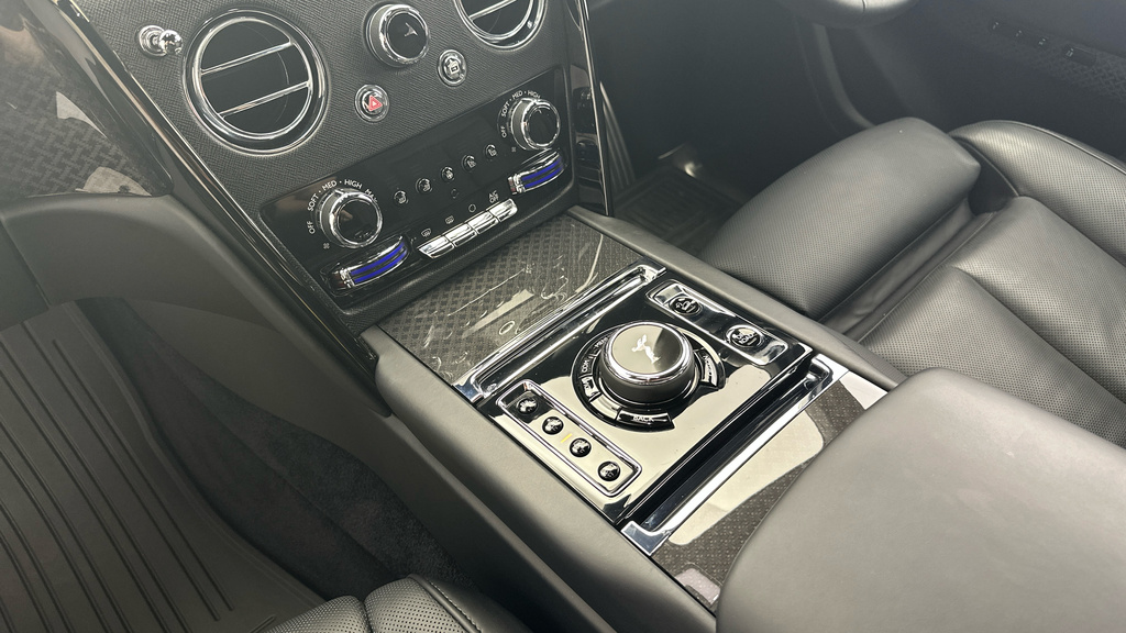 Rolls-Royce Cullinan Black Badge Black #35