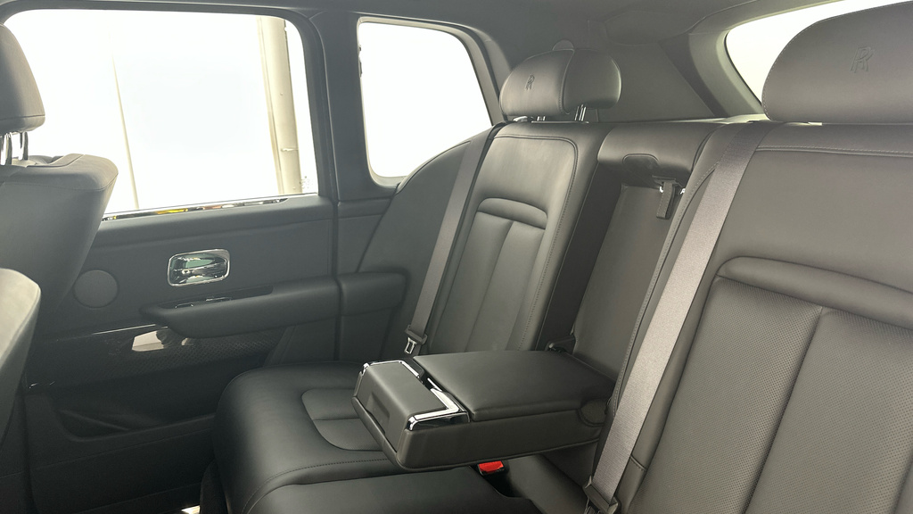 Rolls-Royce Cullinan Black Badge Black #17
