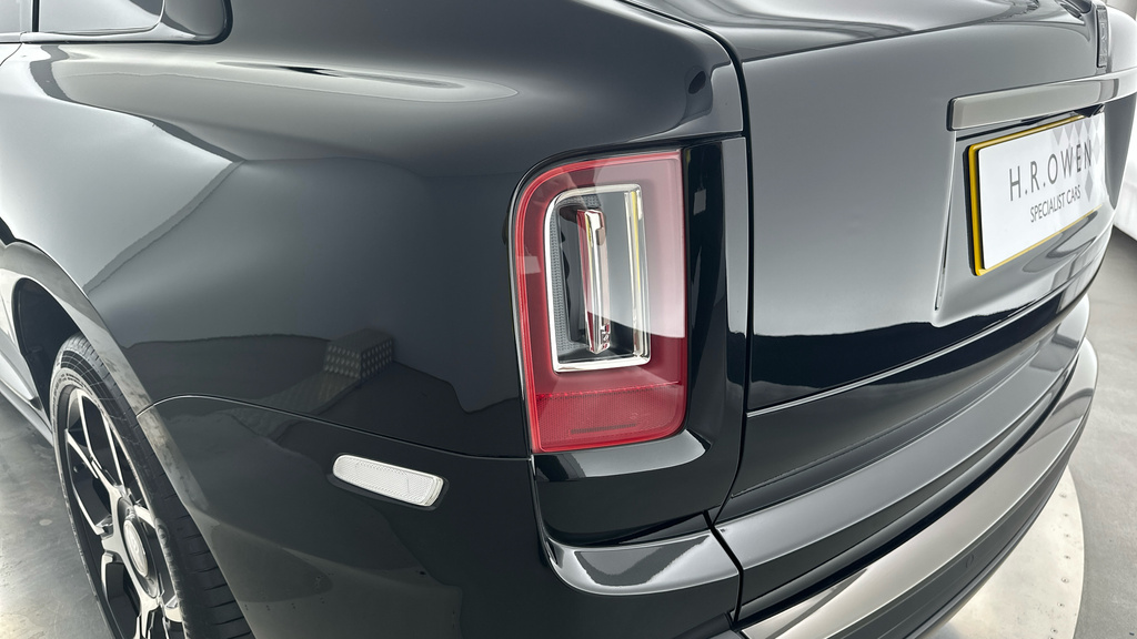 Rolls-Royce Cullinan Black Badge Black #16