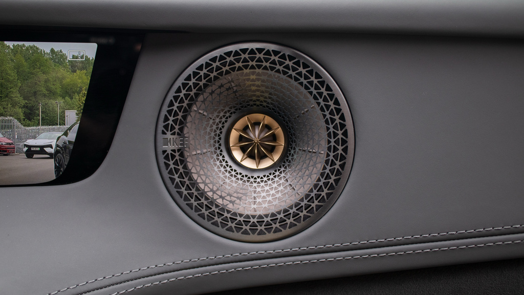 Lotus Eletre Eletre R Red #32
