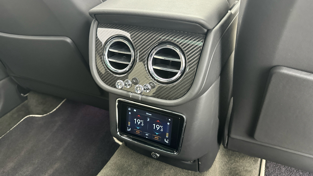 Bentley Bentayga 4.0 V8 First Edition Extended Wheel Base #41