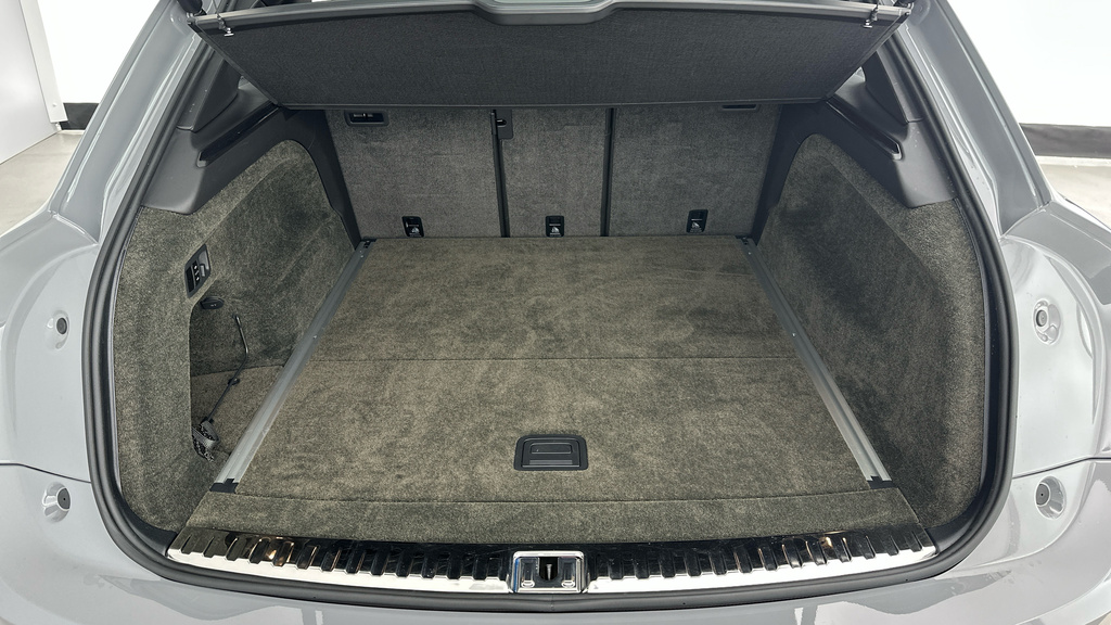 Bentley Bentayga 4.0 V8 First Edition Extended Wheel Base #27