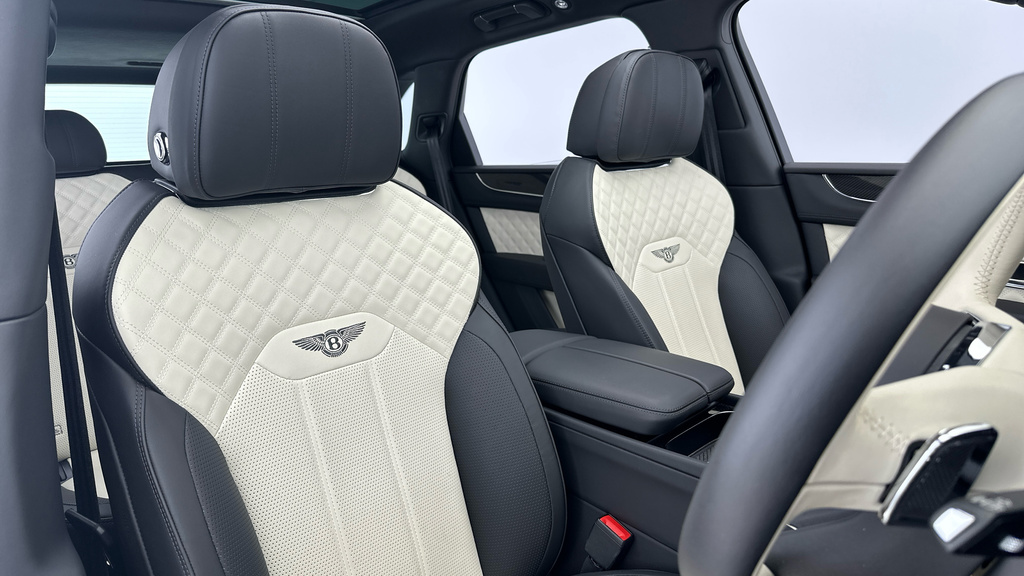 Bentley Bentayga 4.0 V8 First Edition Extended Wheel Base #10