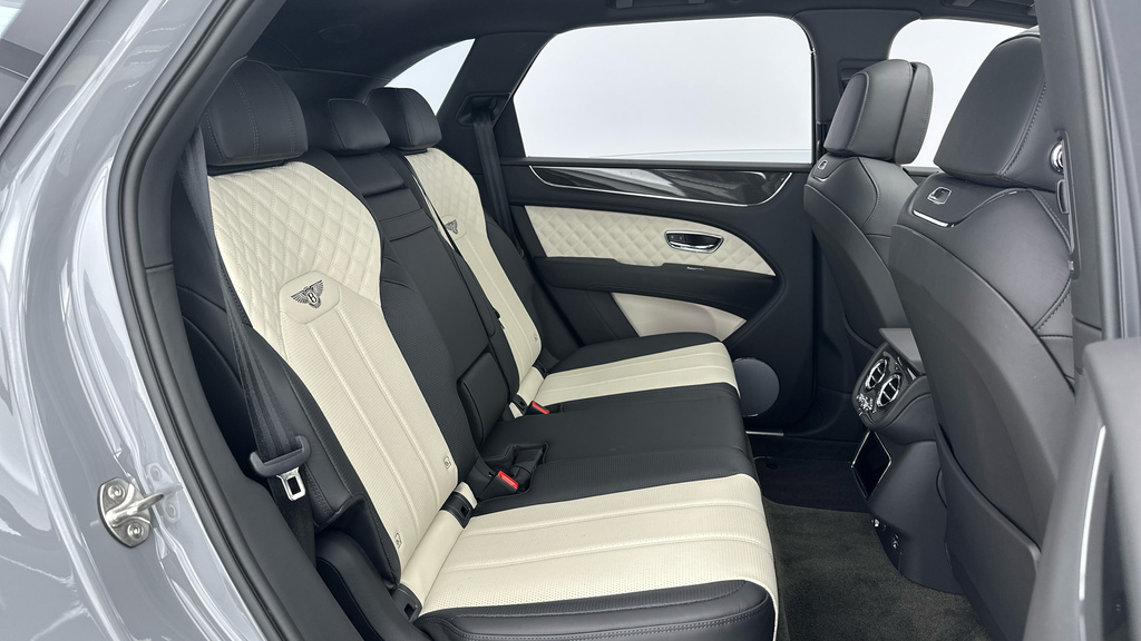 Bentley Bentayga 4.0 V8 First Edition Extended Wheel Base #17