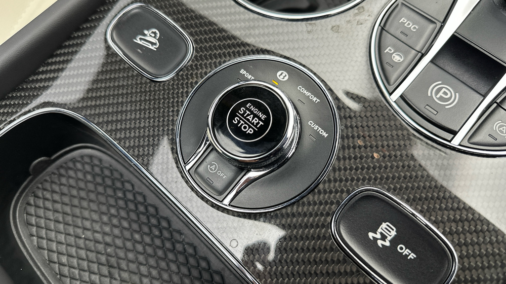 Bentley Bentayga 4.0 V8 First Edition Extended Wheel Base #39