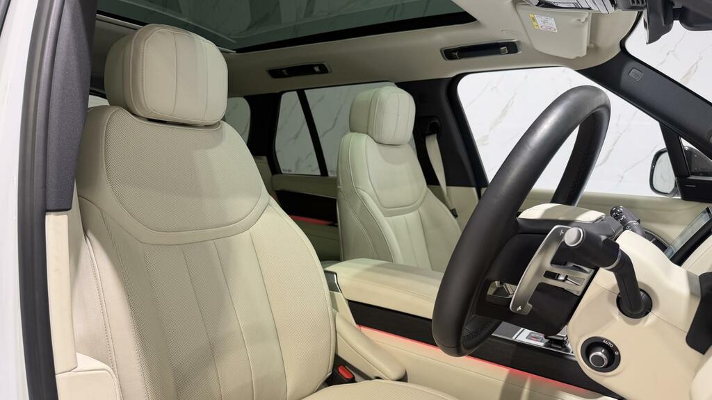 Land Rover Range Rover 3.0 P440e 38.2Kwh Se Suv Plug-in Hybrid White #4
