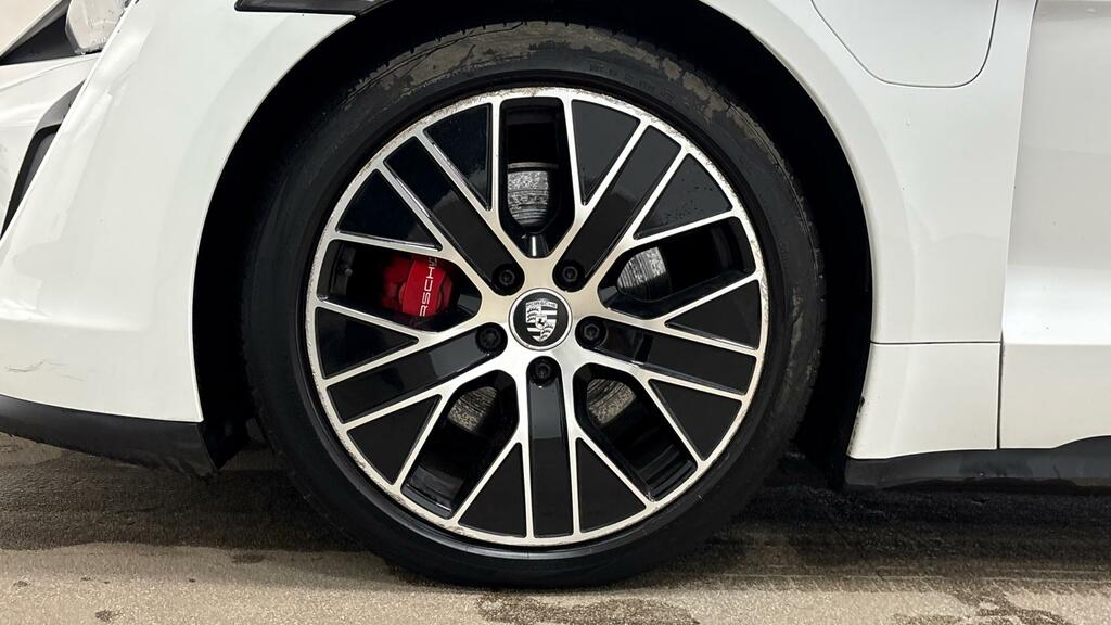 Porsche Taycan 4S White #6