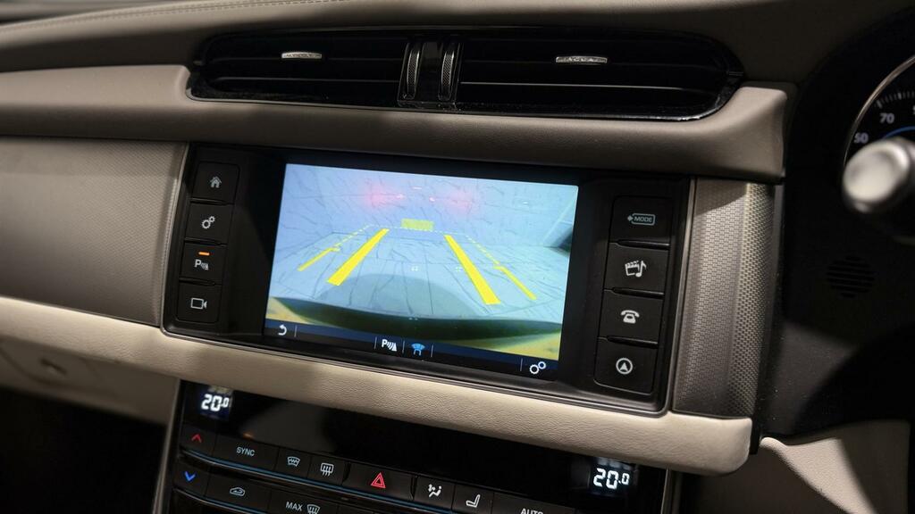 Jaguar XF Portfolio Black #6