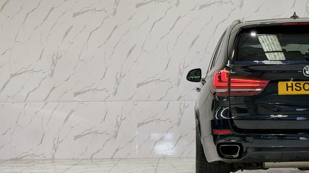 BMW X5 M M50d White #39