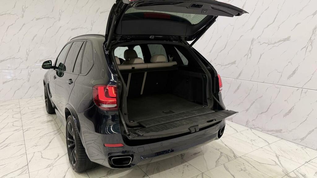 BMW X5 M M50d White #41