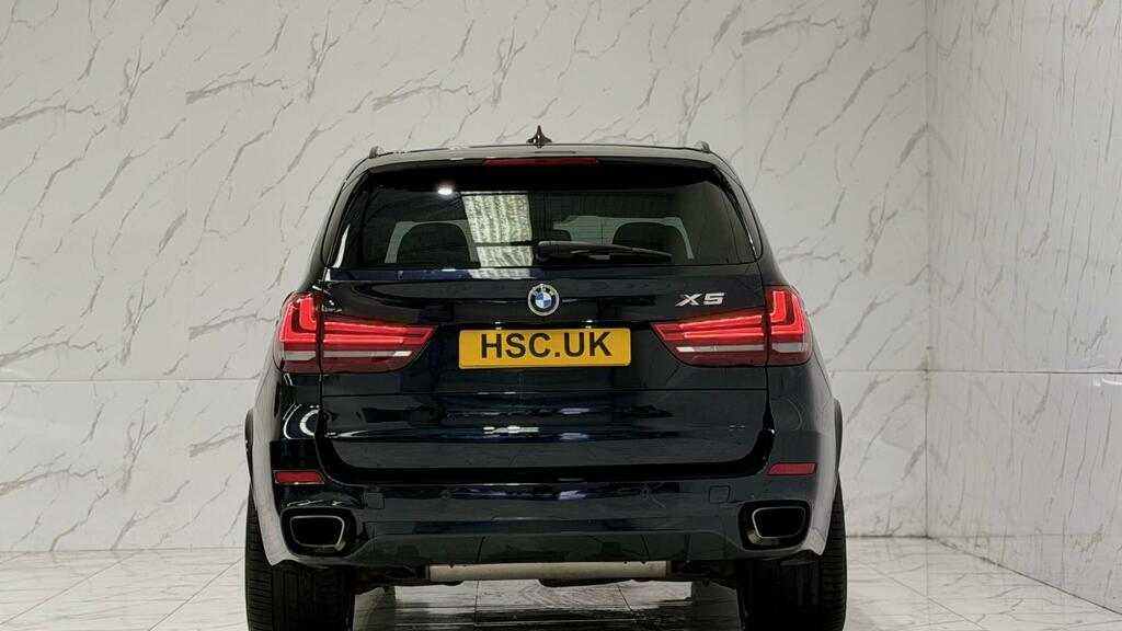 BMW X5 M M50d White #7
