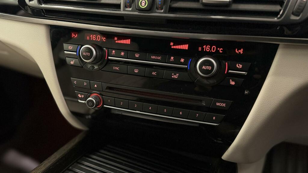 BMW X5 M M50d White #20