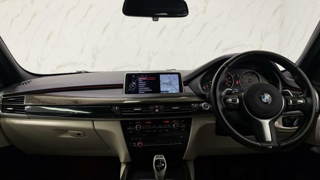 BMW X5 M M50d White #18