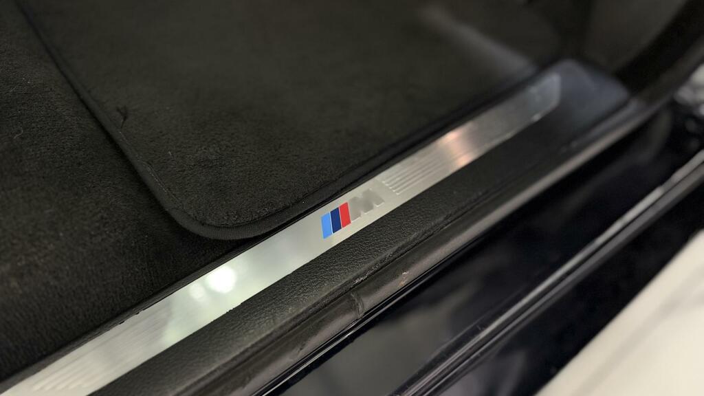BMW X5 M M50d White #30