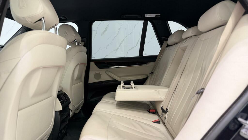 BMW X5 M M50d White #10