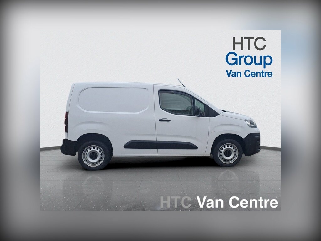 Fiat Doblo 1.5 Bluehdi 1000Kg Panel Van Swb E LJ73HJO White #2
