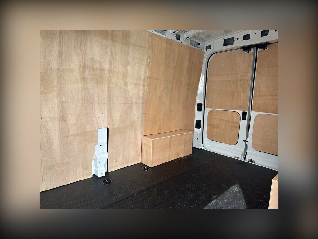 Maxus Deliver 9 Deliver 9 2.0 D20 Lux Panel Van Blue #10