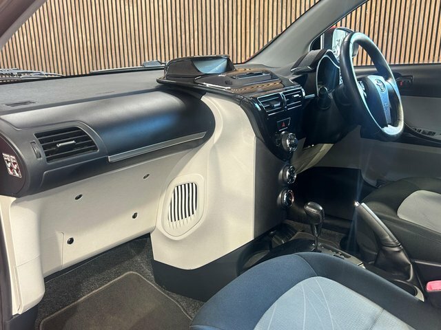 Toyota IQ Red #14
