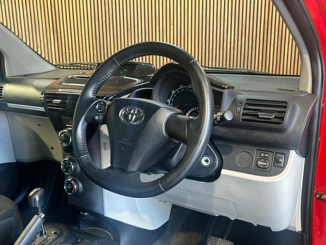 Toyota IQ Red #30