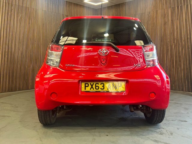 Toyota IQ Red #7
