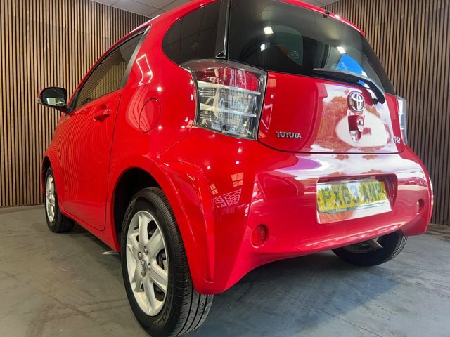 Toyota IQ 1.0 Vvt-i Multidrive Euro 5 Red #4