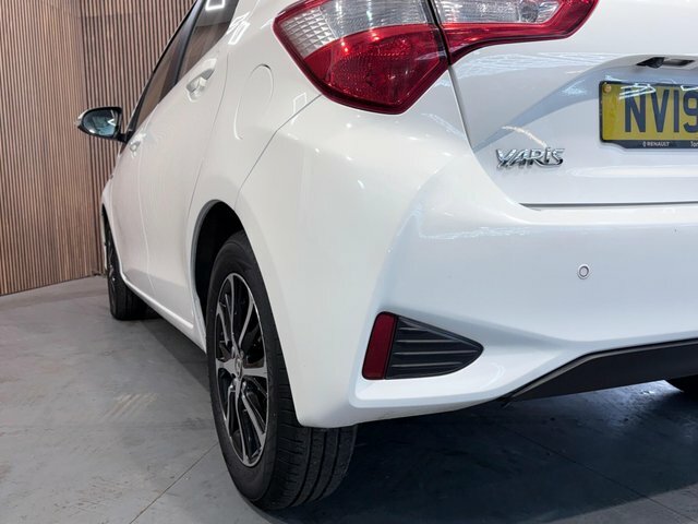 Toyota Yaris 1.5 Vvt-h Icon Tech E-cvt Euro 6 Ss White #5