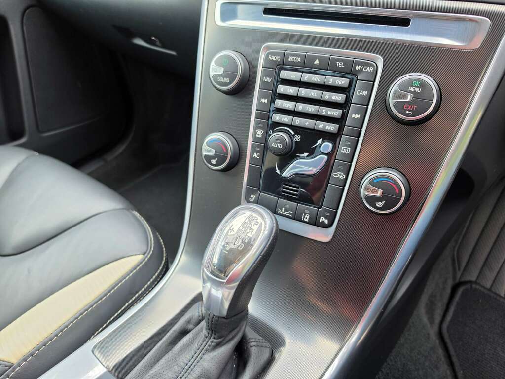 Volvo XC60 2.0 T5 R-design Premium Powershift Euro 5 Black #6