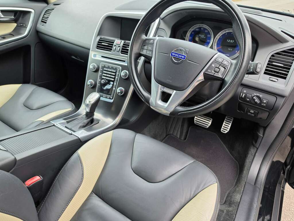 Volvo XC60 2.0 T5 R-design Premium Powershift Euro 5 Black #4