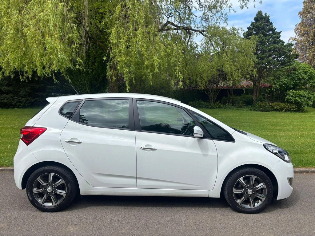 Hyundai Ix20 Hatchback 1.4 Blue Drive Se Euro 6 Ss 2017 WP17RYN White #5