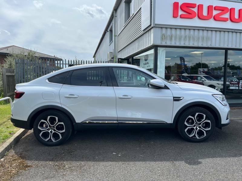 Renault Arkana 1.6 E-tech Hybrid 145 S Edition White #4