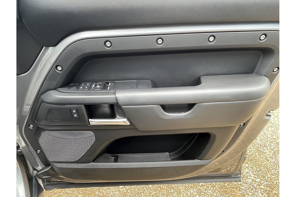 Land Rover Defender 110 X-dynamic Se Grey #15