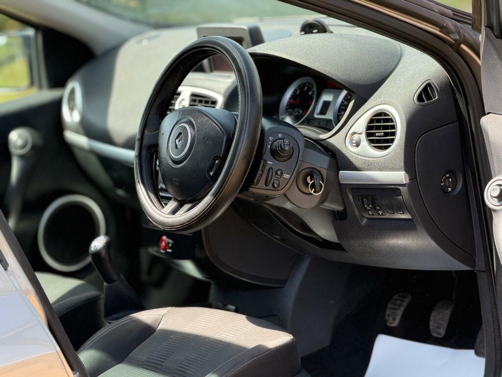 Renault Clio 1.5 Dci Dynamique Tomtom Euro 4 Beige #2