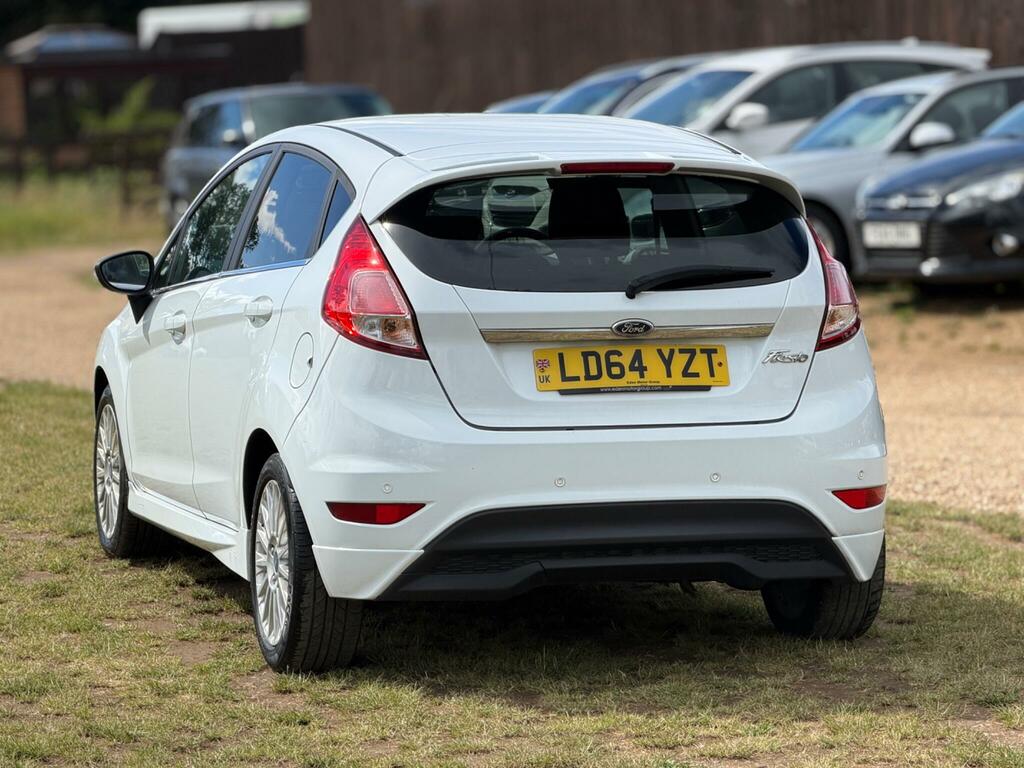 Ford Fiesta 1.5 Tdci Titanium Euro 5 LD64YZT White #4